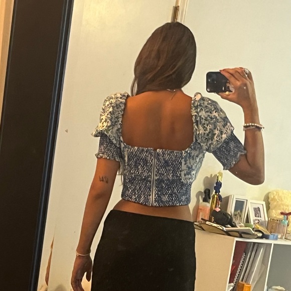 Brand new alice + olivia: Lace-up top - Picture 5 of 5